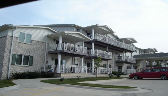 Primary Photo - 3721 Indianola Ave