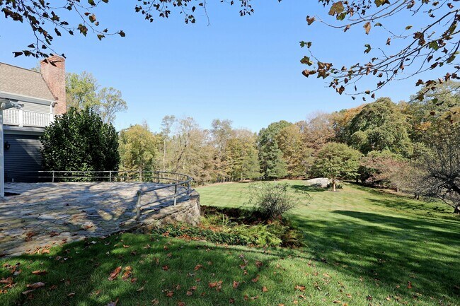 Foto del edificio - 36-40 Fox Run Rd