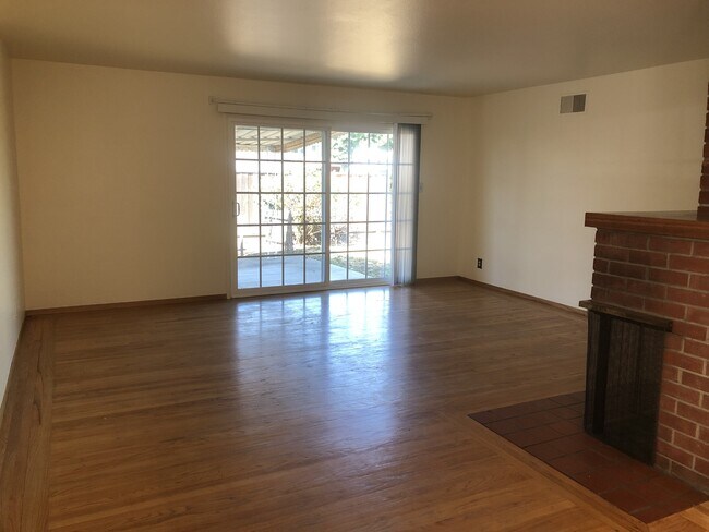 Foto del edificio - 14322 Antone Ct
