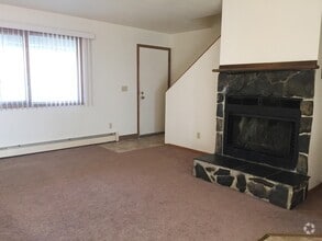 Building Photo - 1400 Carolyn Cir