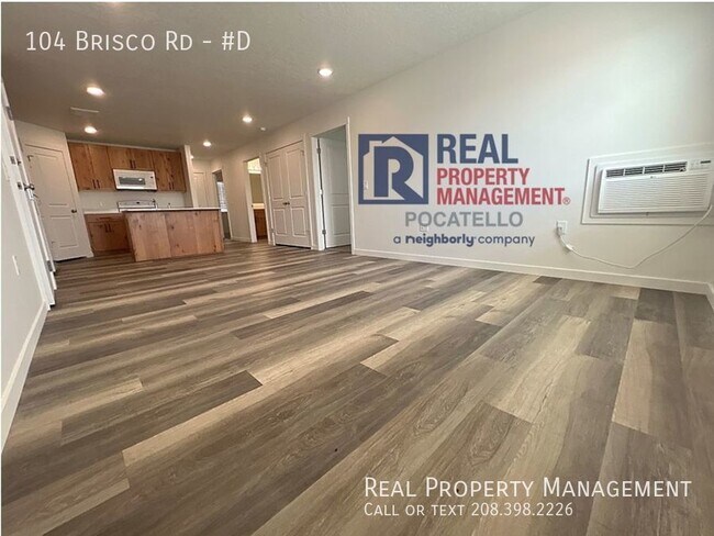 Building Photo - 3 Bedroom 1 Bath Apartment - Fiber Interne...