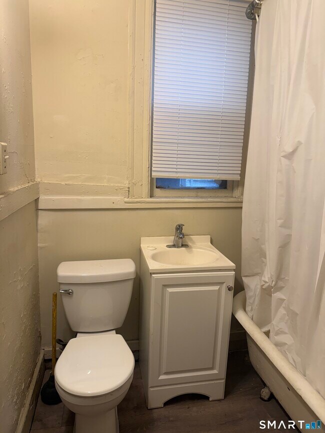 Building Photo - 1269 Park Ave