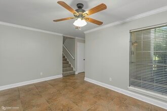 Building Photo - 10001 Stratmore Cir