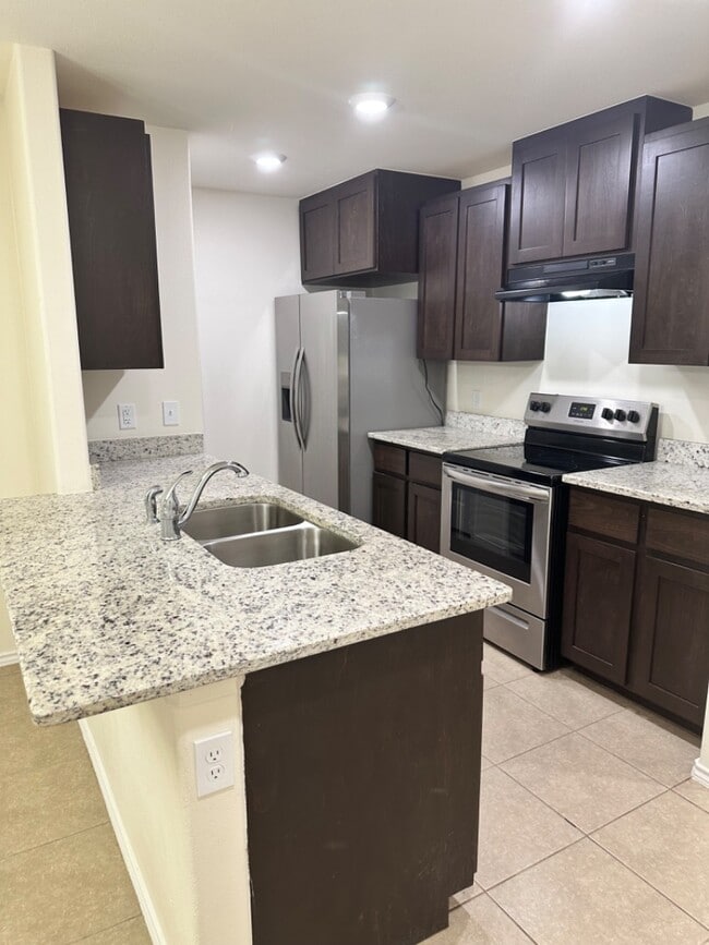 Building Photo - 1834 Port Louisiana Dr