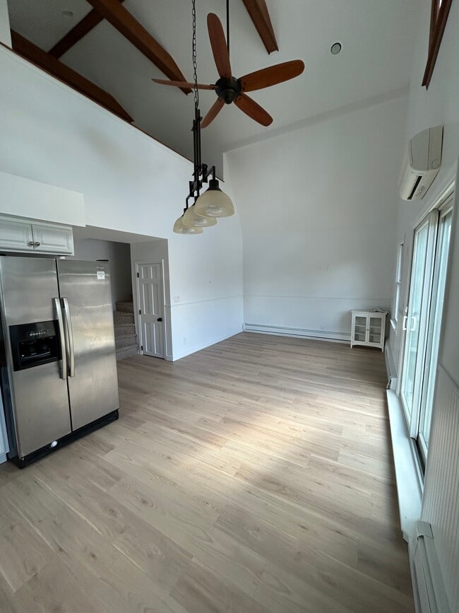 Building Photo - 61 Nelson Ave