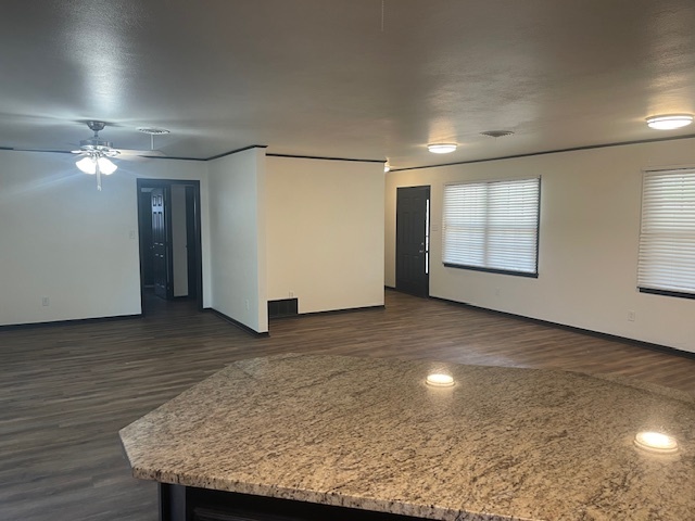 2 Living Areas - 5408 8th St