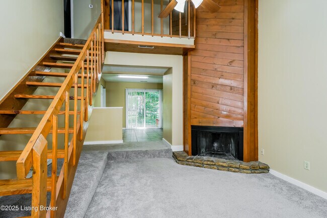 Foto del edificio - 2808 Six Mile Ln