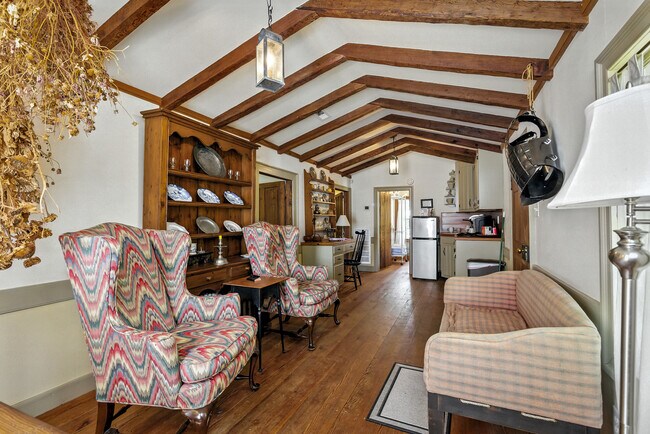 Building Photo - 11826 Colonial Trail W