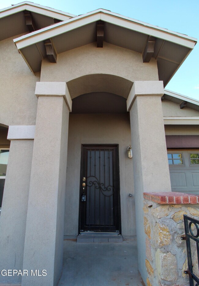 Foto del edificio - 12741 Tre Maximiliano Ave