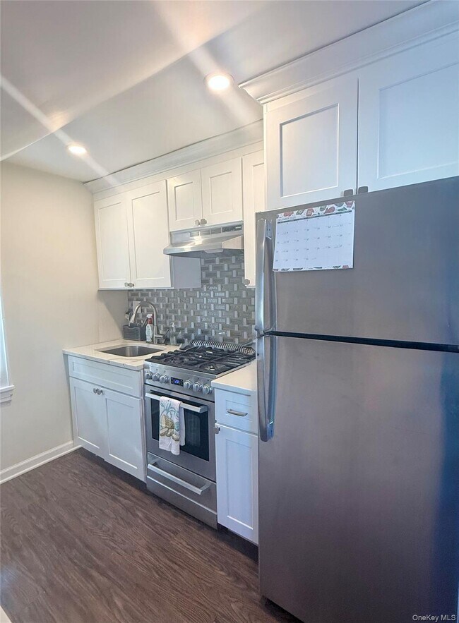 Foto del edificio - 130 Clinton Ave