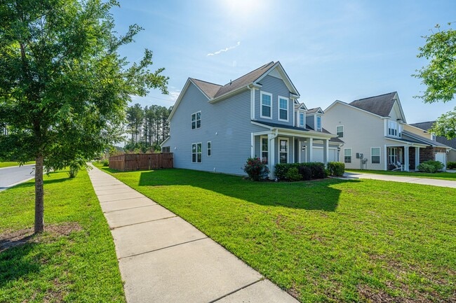 Foto del edificio - 201 Bigleaf Ct