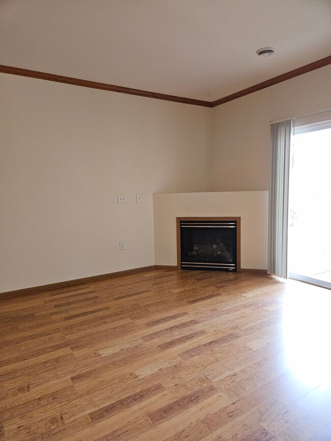 Building Photo - 1728 Birchwood St