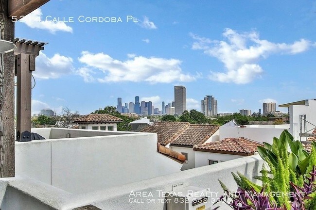 Building Photo - Three Bedroom Spanish Villa
