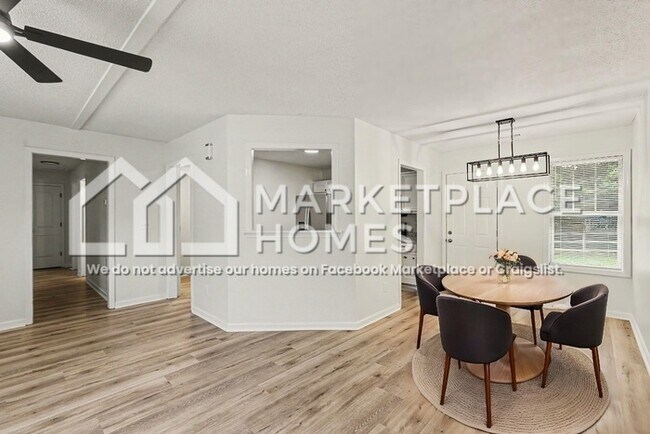Foto del edificio - 122 White Creek Loop