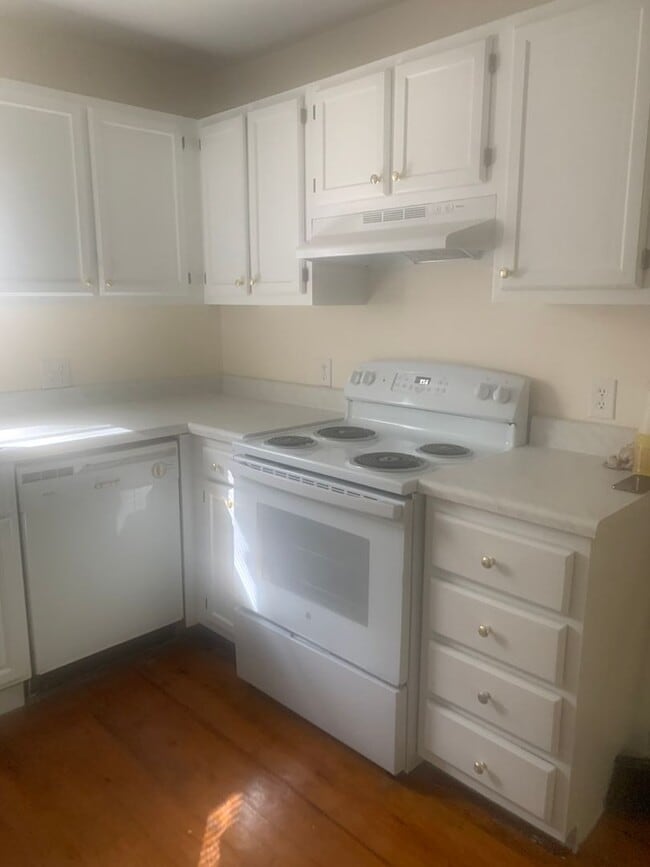 Building Photo - REMODELED NW RALEIGH TOWNHOME OFF LEESVILLE ROAD