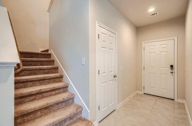Building Photo - 11017 Zoeller Dr