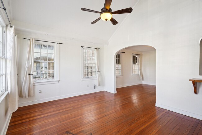 Foto del edificio - 3115 Nashville Ave