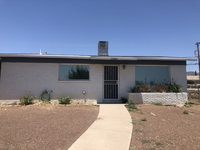 Building Photo - 10345 Kellogg St