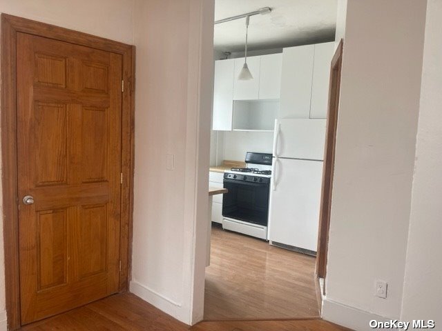 Foto del edificio - 128 Deer Pk Ave