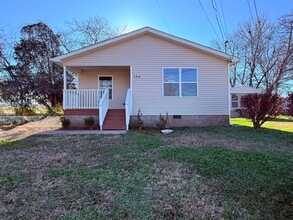 Building Photo - 134 Kenmore Ave