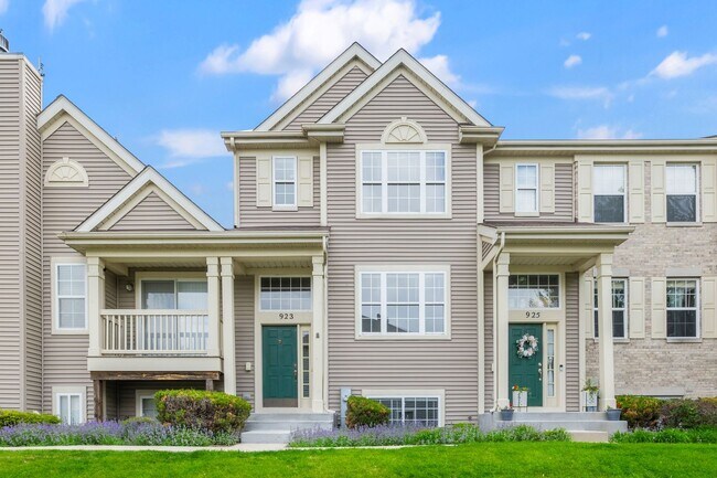 Building Photo - 923 Emerald Dr