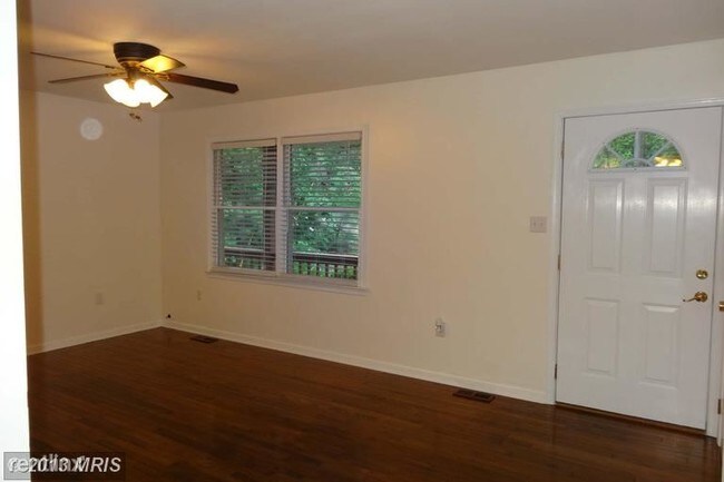 Building Photo - 858 Golden West Way