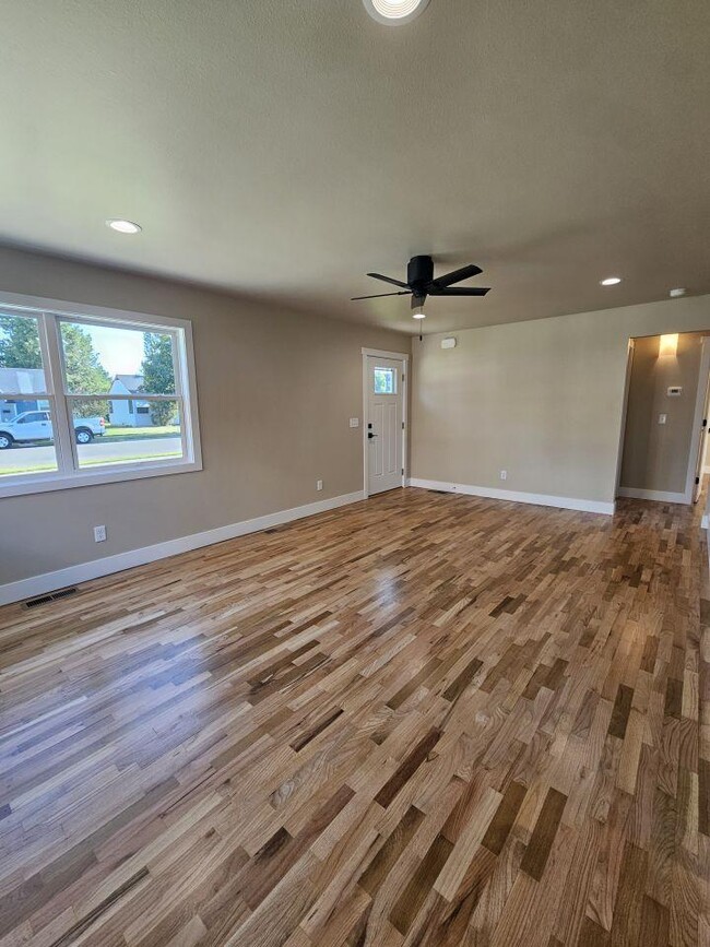 Building Photo - 2 bedroom in Billings MT 59102