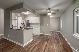 Building Photo - Terra Hilliard West