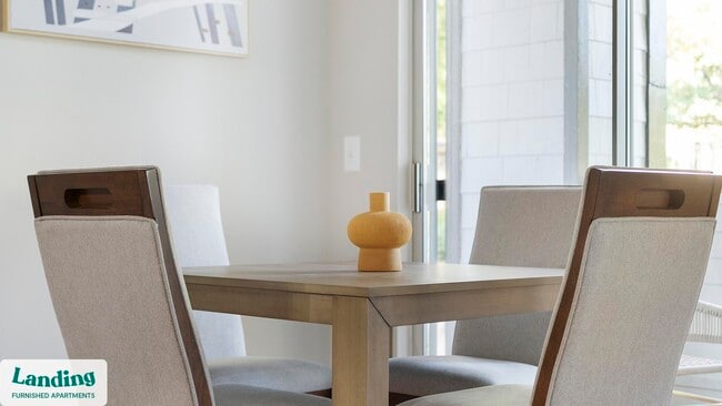 Foto del edificio - 2000 E Lake Pkwy