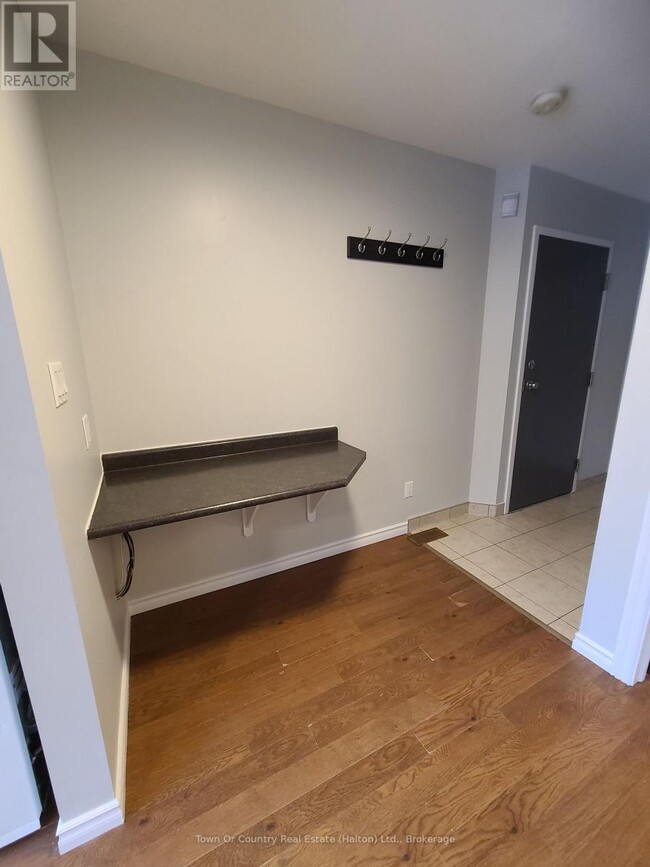 Building Photo - 158 Mill St