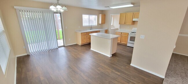 Foto del edificio - Cooper & Elliot (Neely Ranch) cul de sac r...