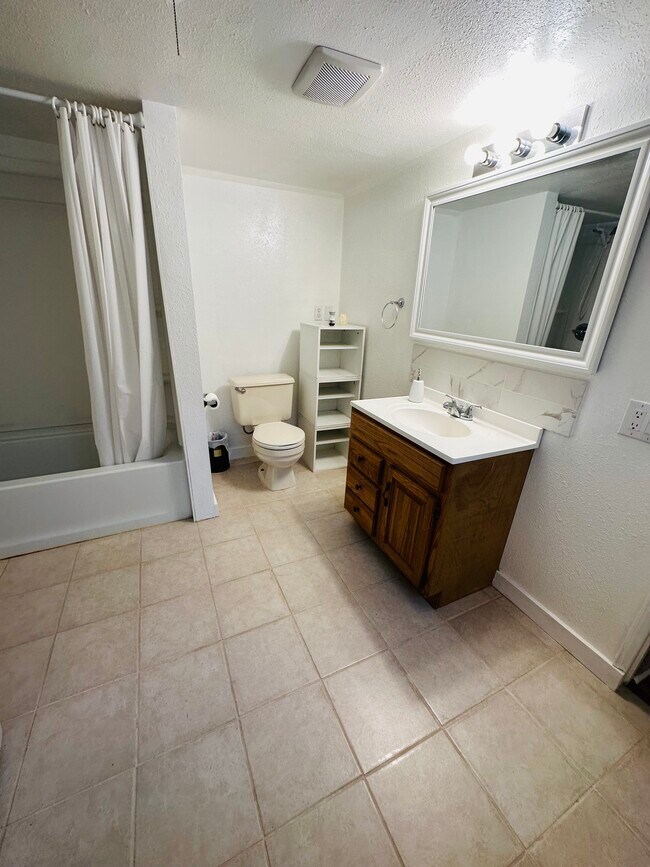 Foto del edificio - 2117 43rd St SE
