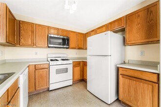 Building Photo - 4849 Lone Grove Dr