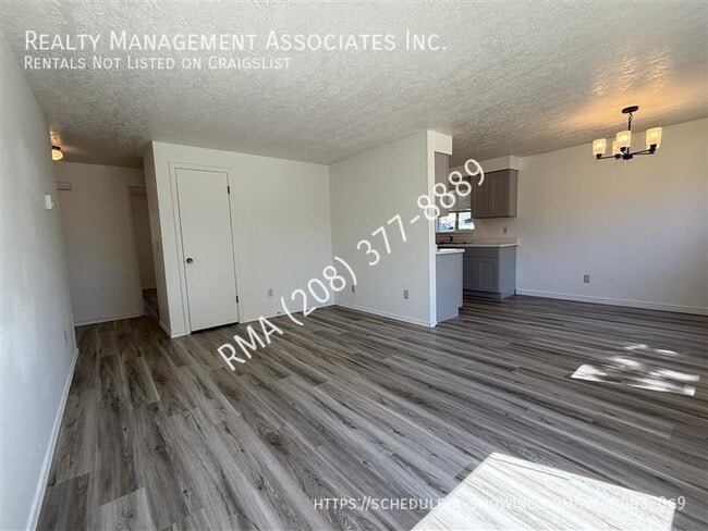 Foto del edificio - 1937 Hailey Ln