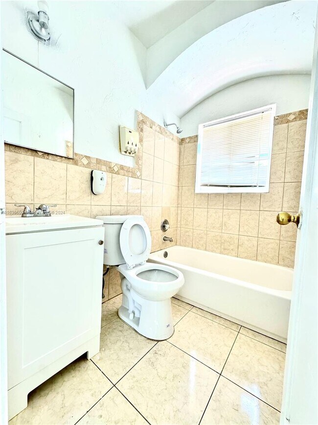 Building Photo - 7629 Dickens Ave