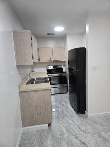 Foto del edificio - 5120 NE 18th Ave