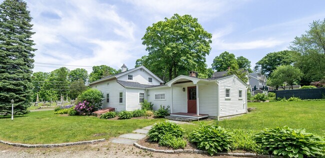 Building Photo - 43 N Salem Rd