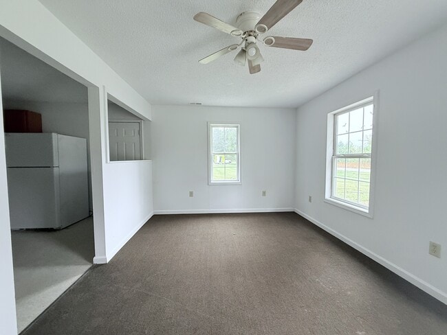 Building Photo - 4663 MO-19