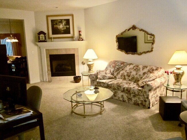 Foto del edificio - 2426 Rochester Rd