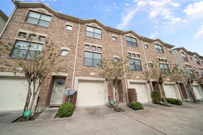 Building Photo - 7650 Springhill St