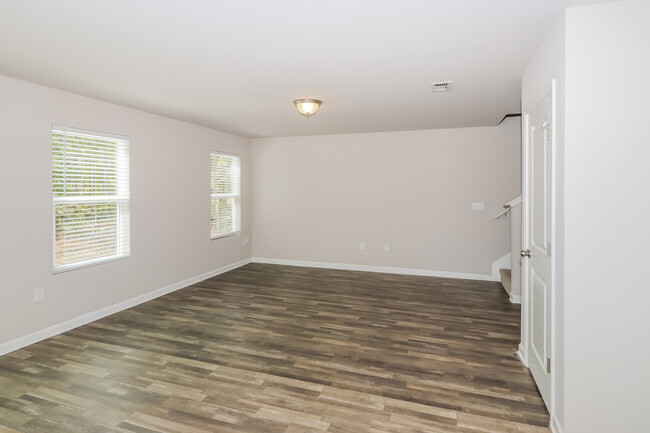 Building Photo - 1621 Pauli Dr, Macon, GA