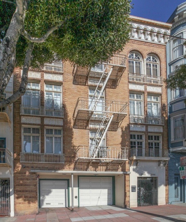 Foto principal - 2444-2446 Van Ness Ave
