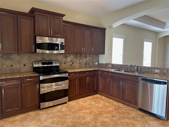 Building Photo - 4926 Newport News Cir