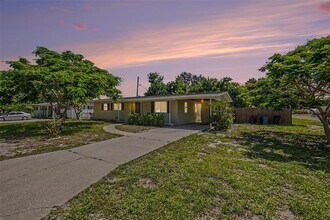 Building Photo - 6515 3rd St Ct W