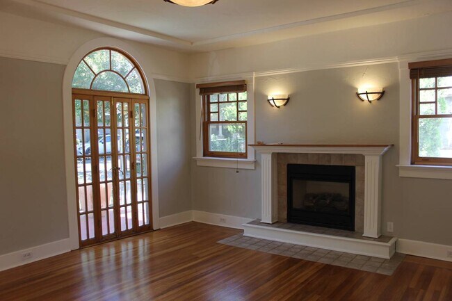 Building Photo - 1288 Delmas Ave