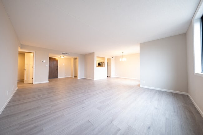 Foto del edificio - 7200 York Ave S