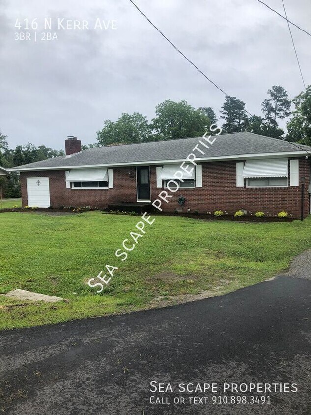 3Bd/2BA Brick Ranch Home with Garage and... House Rental in