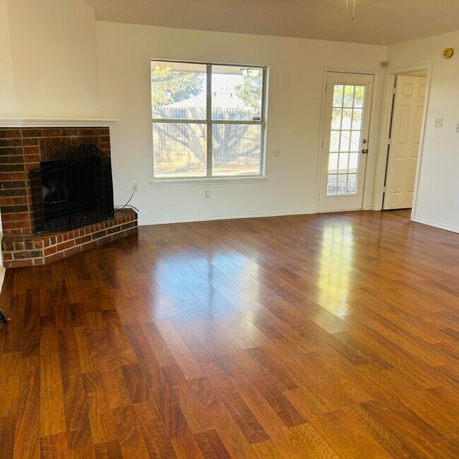 Foto del edificio - 6114 10th St