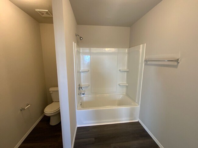 Foto del edificio - 2023 Built Home Ready for Rent!