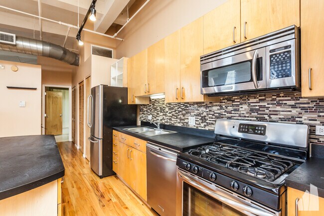 Foto del edificio - 420 S Clinton St